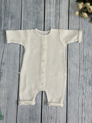 Купить оптом 338-М. Комбинезон детский из муслина, хлопок 100%, размеры 56,62,68, молочный в Пензе